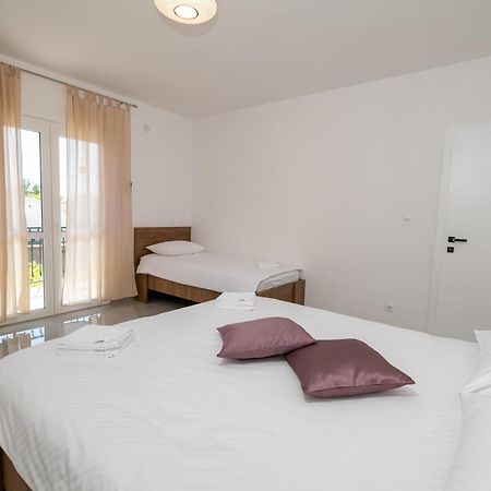 Apartments Zora Seline Chambre photo